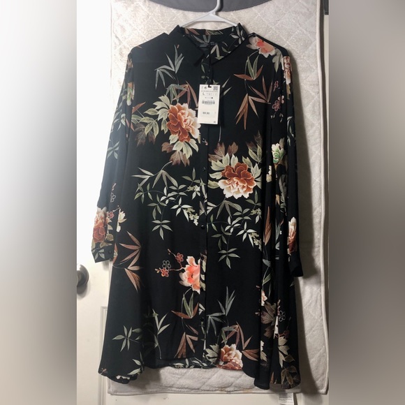 SOLD OUT LAST NWT ZARA FLORAL MINI DRESS - Picture 4 of 7